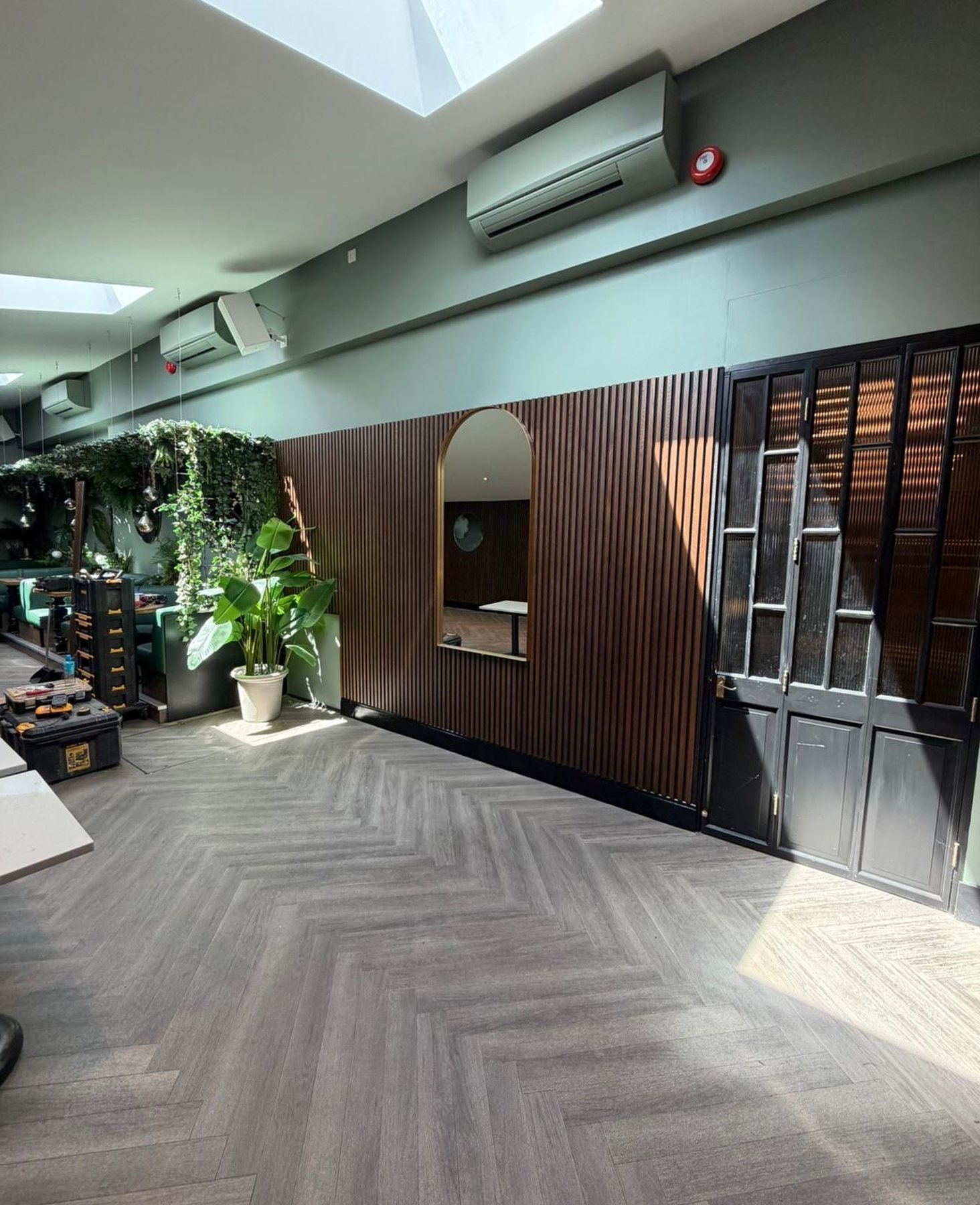Bespoke commercial café and bar fit-out